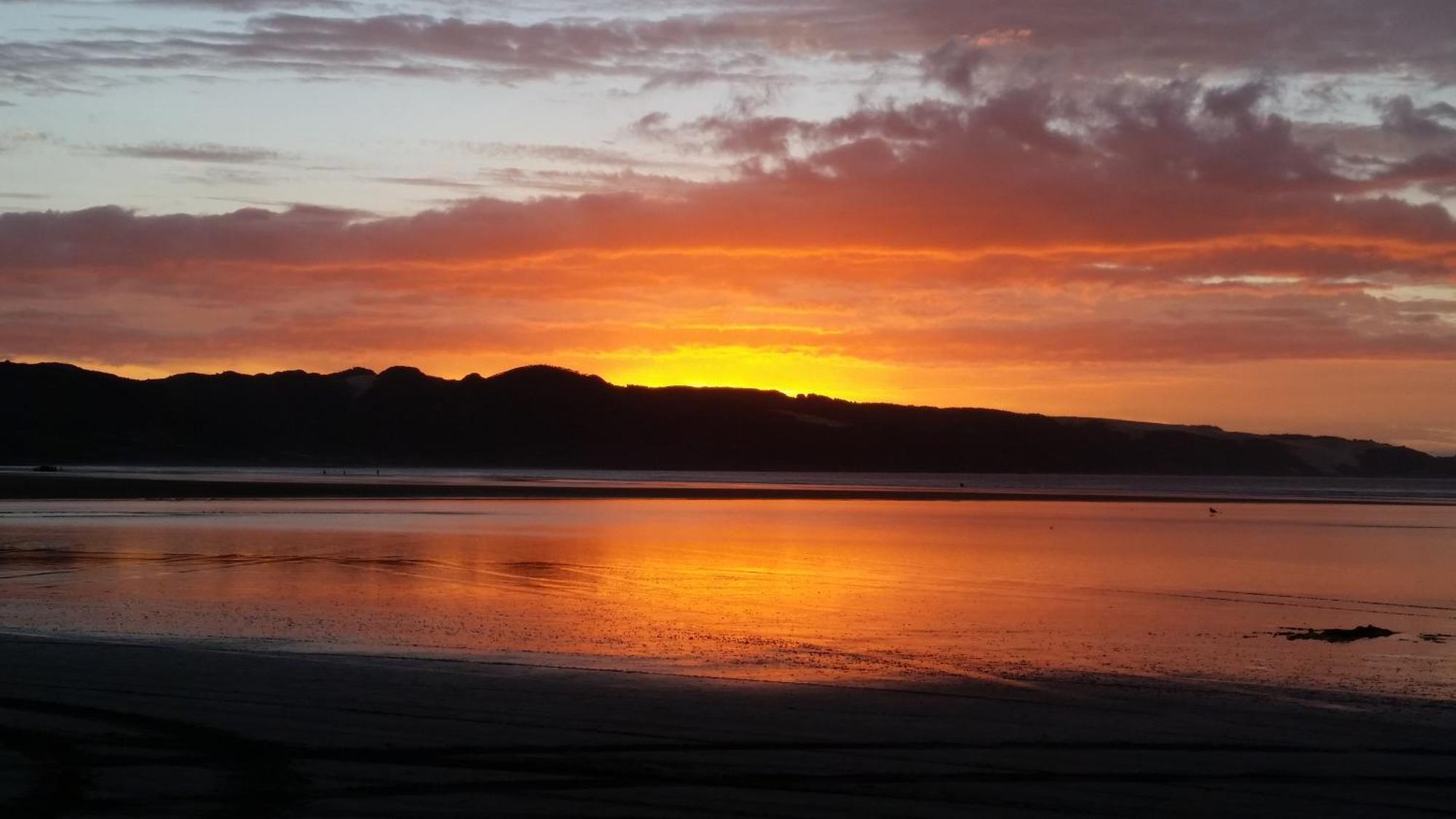 Ahiparadise - Ahipara Holiday Home Eksteriør billede